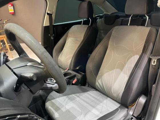 FORD FOCUS 2.0 SE 16V FLEX 4P POWERSHIFT